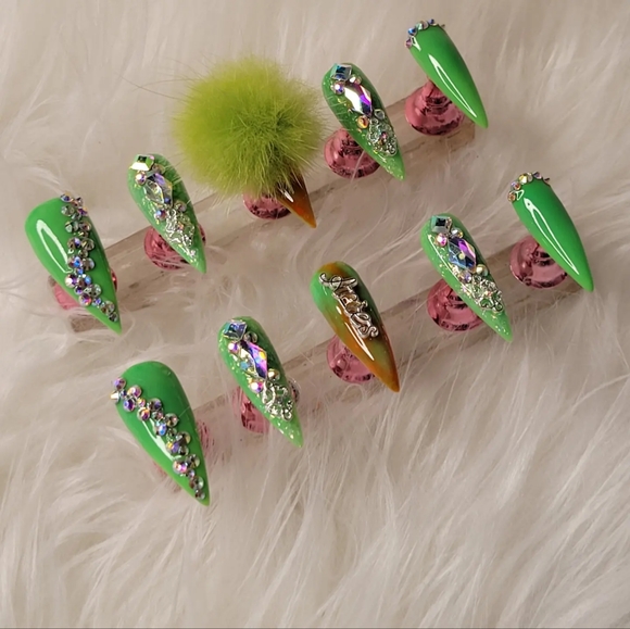 Acrylic press on nails - Picture 3 of 5